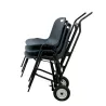 Chaise coque empilée sur diable de transport