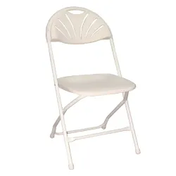 Chaise pliante en polypro blanche avec dossier ajouré