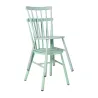 Chaises CHR empilées