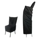 Chaise couverte avec housse individuelle et housse de pile de chaises