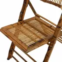 Chaise de réception en bambou assise en gros plan