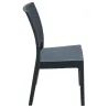 Chaise gris foncé en polypro aspect tressé vue de profil