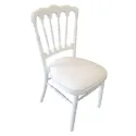 Chaise de réception en bois blanche