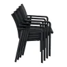 Fauteuils en polypro noir empilés en pile de 4