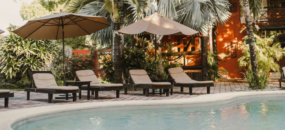 transat professionnel piscine dans un camping