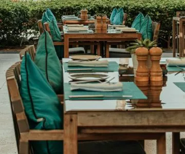 Camping : bien choisir son mobilier extérieur professionnel